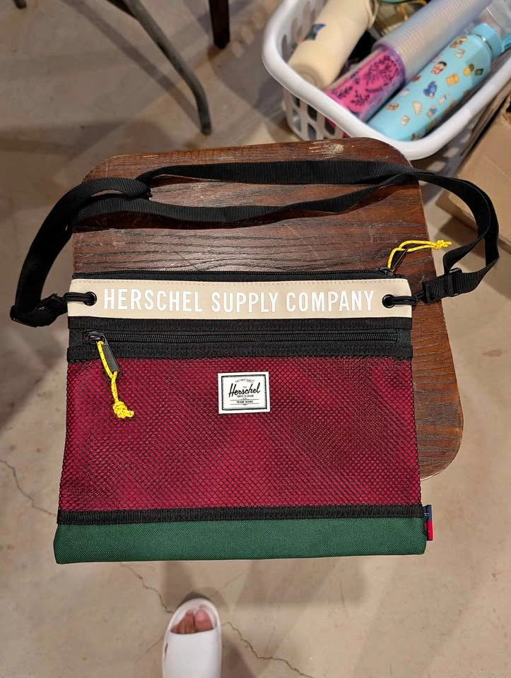 Herschel Supply Co. Sinclair Large Crossbody Bag