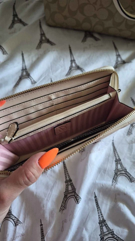 Victorias secret white and gold wallet - photo 2