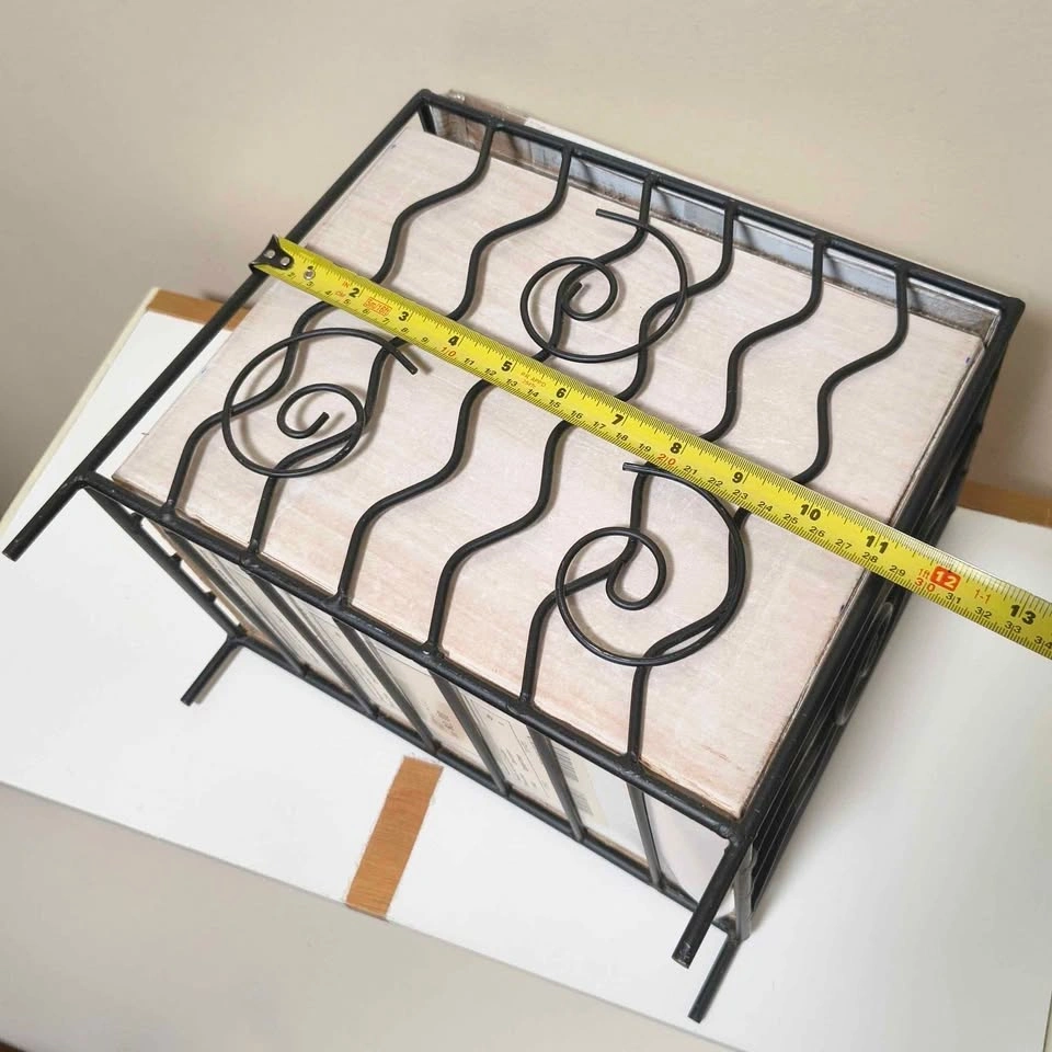 Black Metal Scroll Wire basket - photo 2