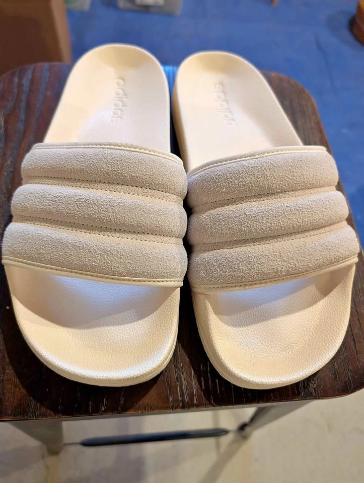adidas Adilette Comfort Slides - size 9 men's