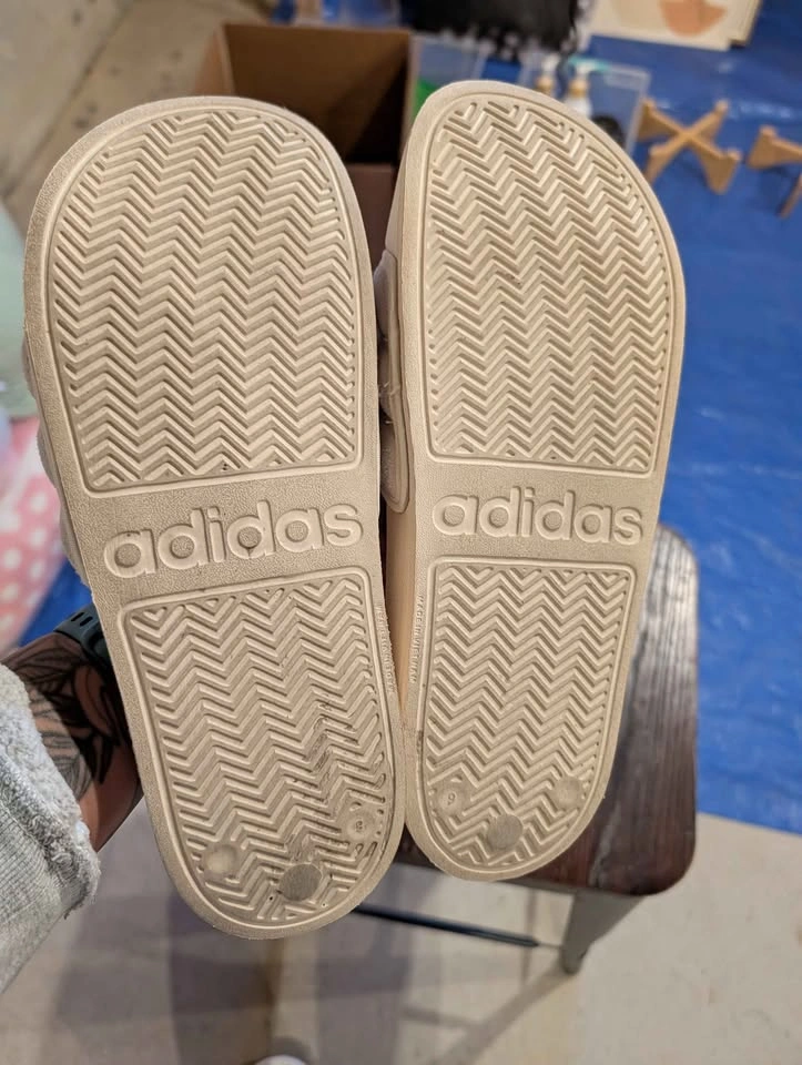 adidas Adilette Comfort Slides - size 9 men's - photo 3