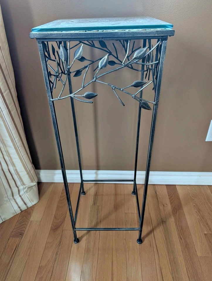 Plant stand