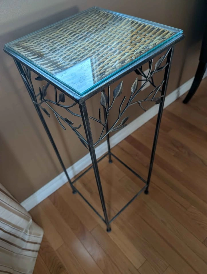 Plant stand - photo 2