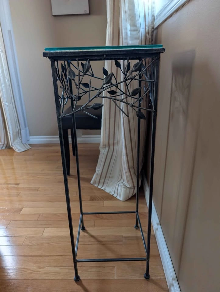Plant stand - photo 4