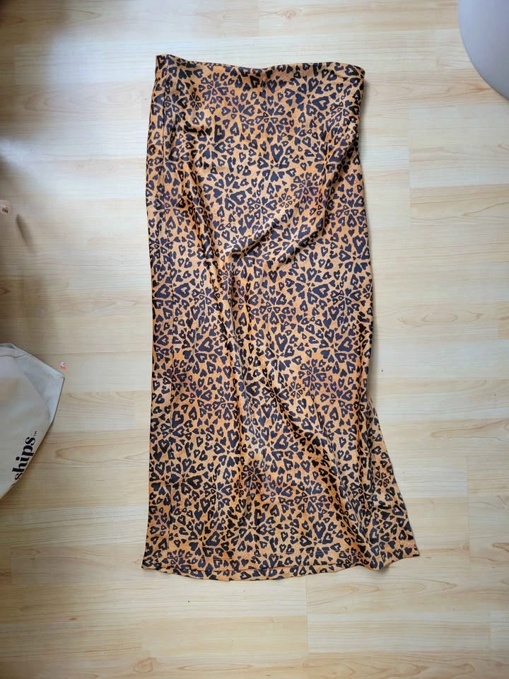 Urban Outfitters Leopard Print Midi Skirt - photo 2