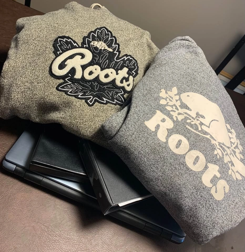 Roots Hoodies Ladies M & XL - photo 5