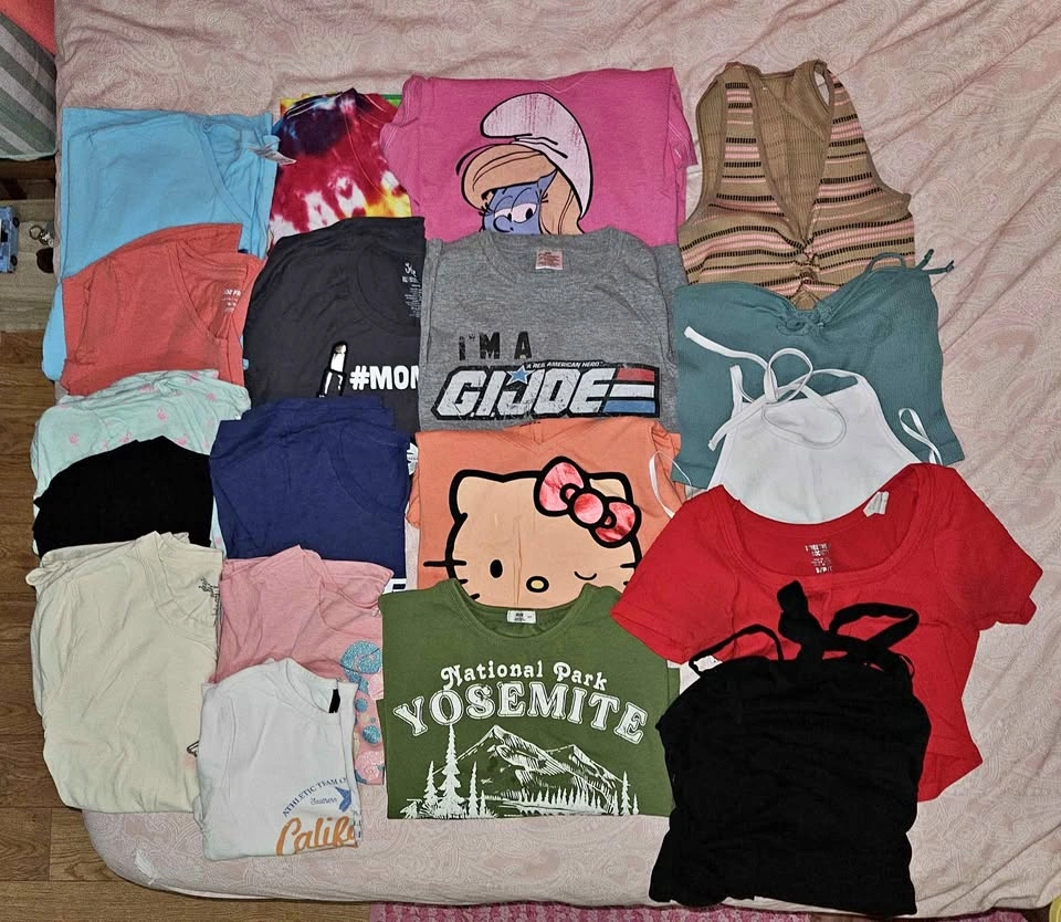 Teen/Ladies Tshirt/Tank 19-piece Bundle