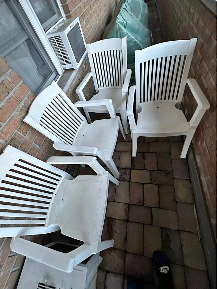Set of 4 White Plastic Patio Chairs