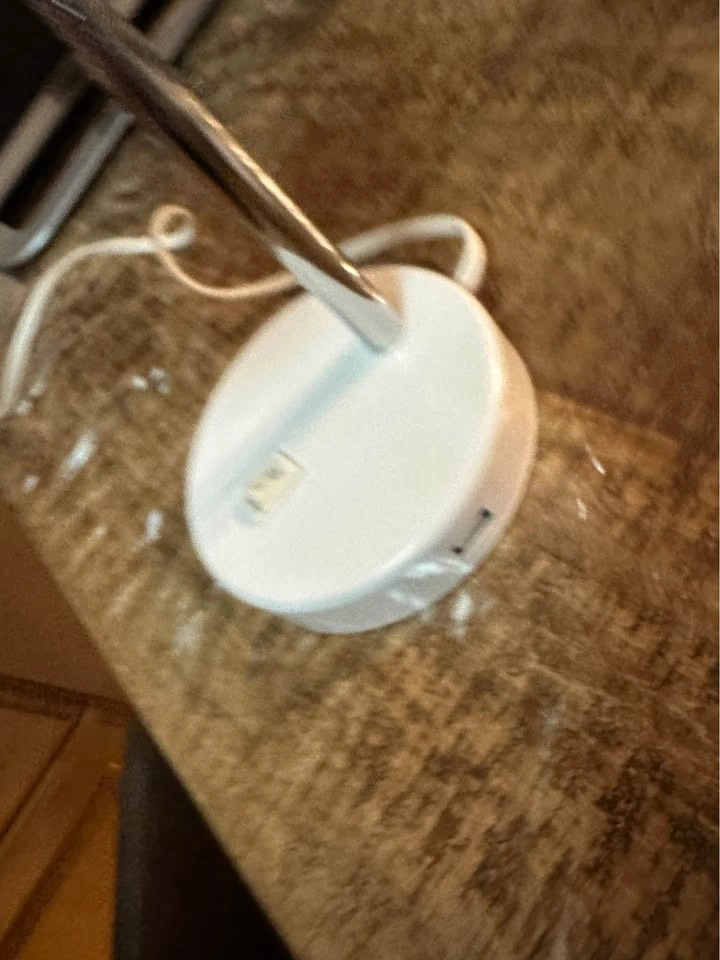 White Flexible Gooseneck Desk Lamp - photo 2
