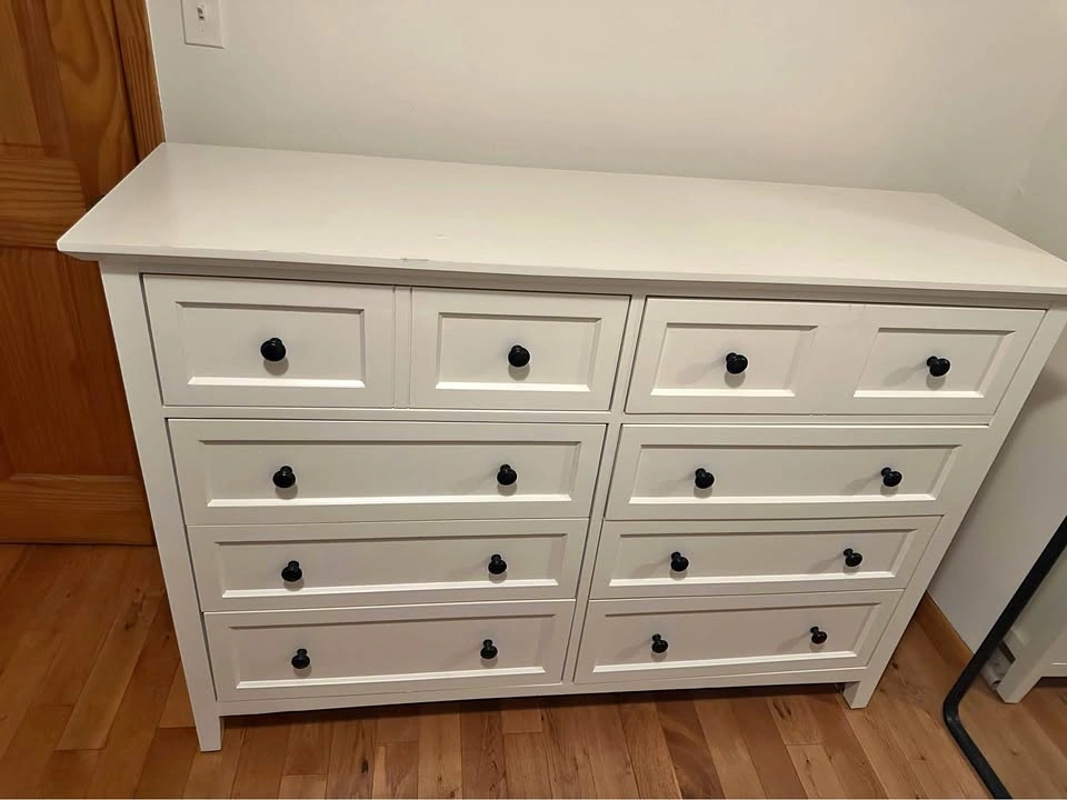 8-Drawer Dresser Like New