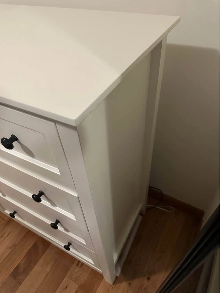 8-Drawer Dresser Like New - photo 3