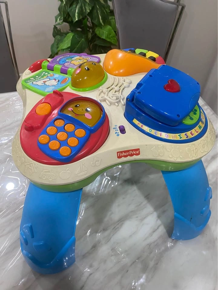 Fisher-Price Laugh & Learn Puppy & Friends Learning Table - photo 2