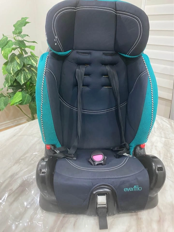 Evenflo Child Car Seat - photo 2