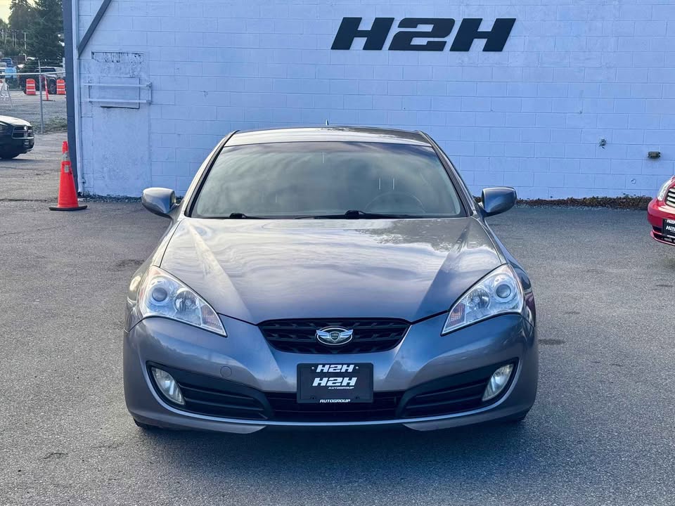 2010 Hyundai Genesis Coupe - photo 2