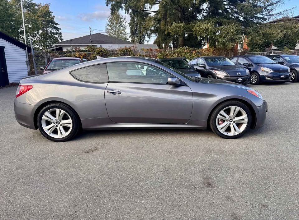 2010 Hyundai Genesis Coupe - photo 3