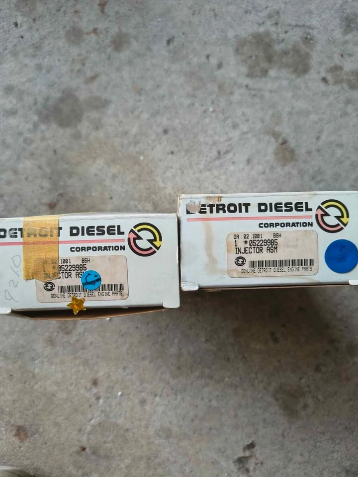 FUEL INJECTOR FOR DETROIT DIESEL ENGINE SERIES 92 - photo 2