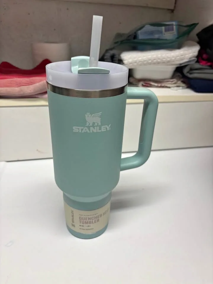Stanley Quencher H2.0 FlowState™ Tumbler 40oz - Brand New