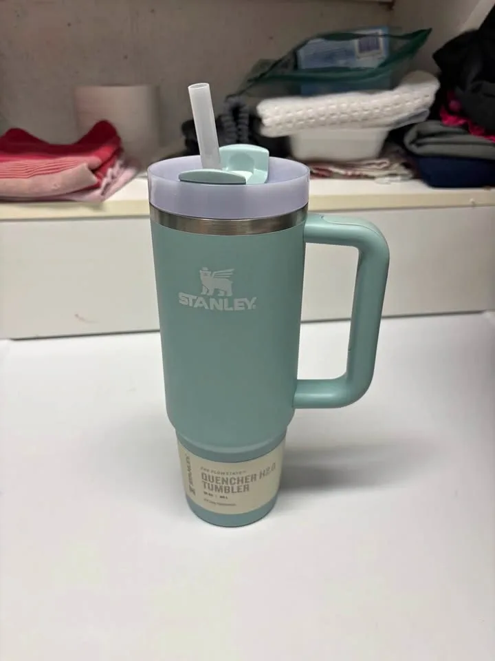 Stanley Quencher H2.0 FlowState™ Tumbler 30oz - Brand New