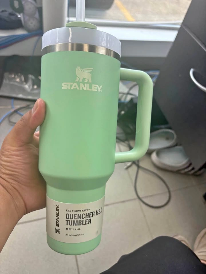 NEW Stanley Quencher H2.0 40oz Tumbler – Seafoam – NWT