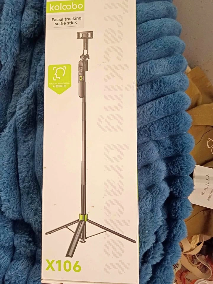 Facial Tracking Selfie Stick