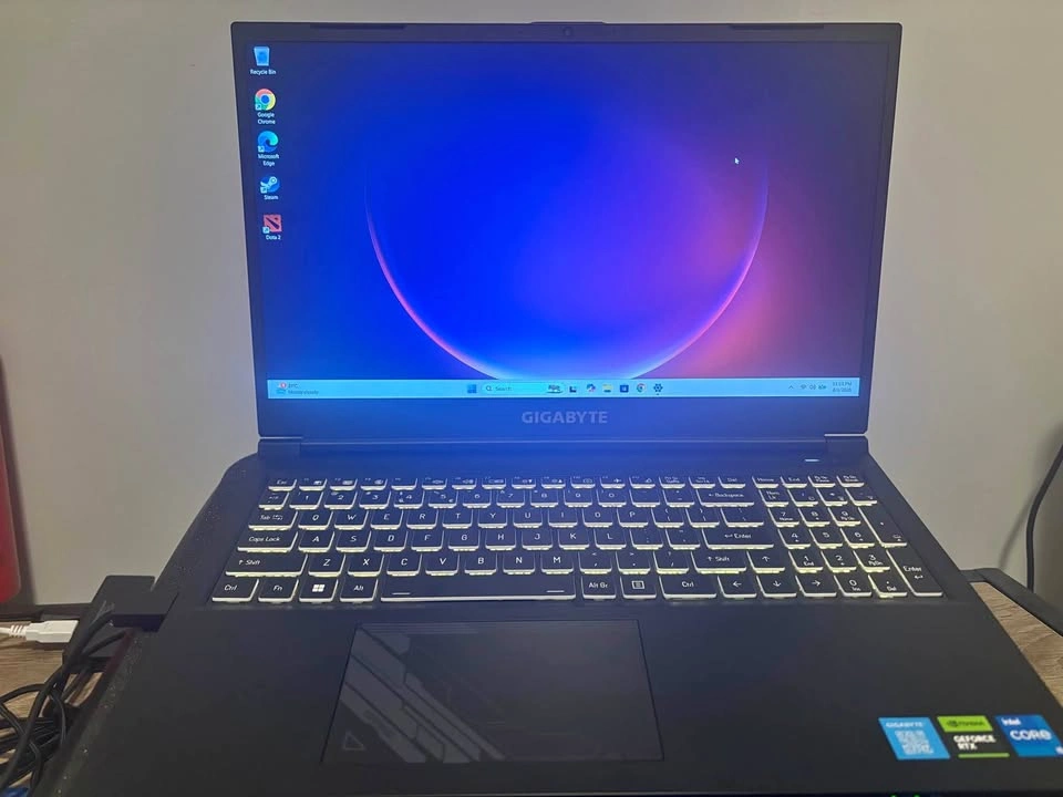 GIGABYTE GAMING LAPTOP G5 RTX 4050
