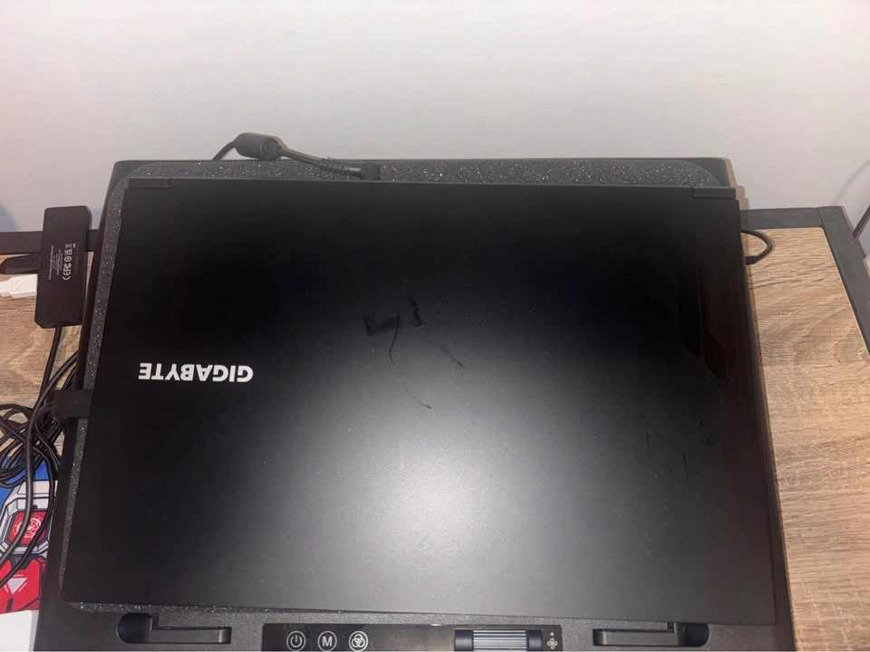 GIGABYTE GAMING LAPTOP G5 RTX 4050 - photo 2