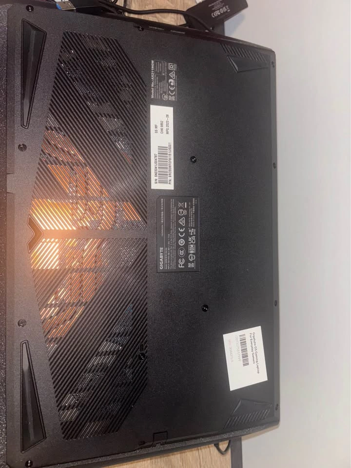 GIGABYTE GAMING LAPTOP G5 RTX 4050 - photo 3