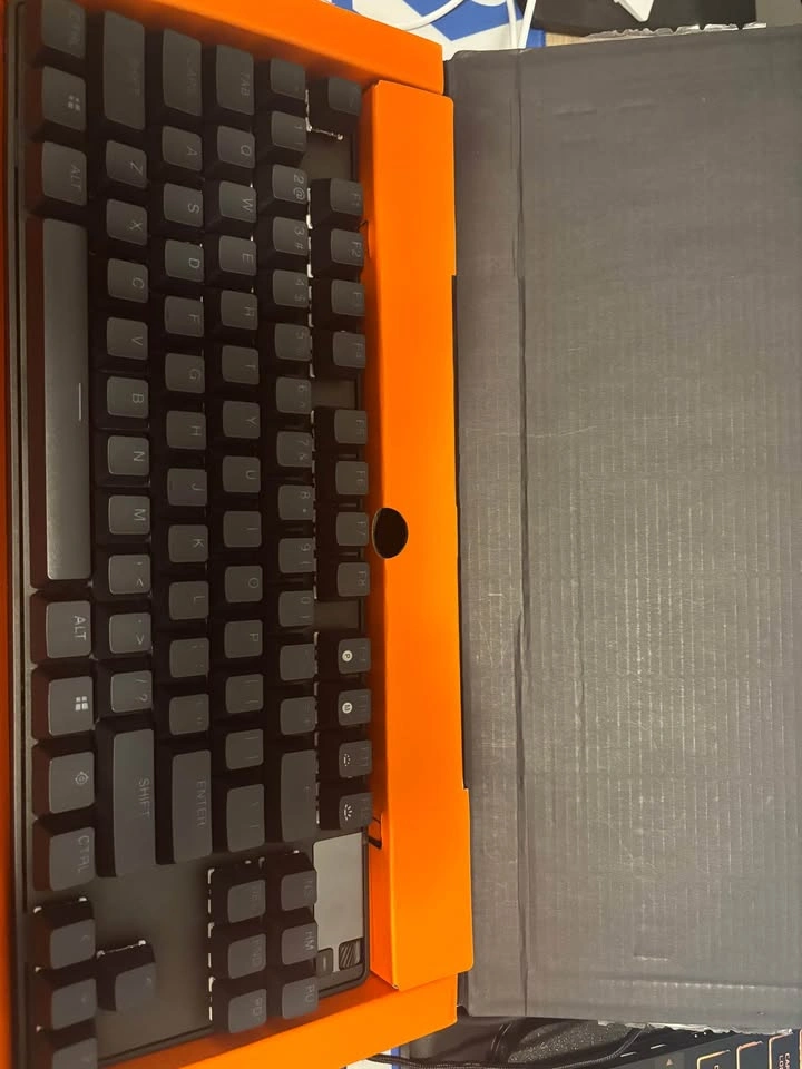 STEEL SERIES APEX PRO TKL GEN 3 WIRED KEYBOARD - photo 2