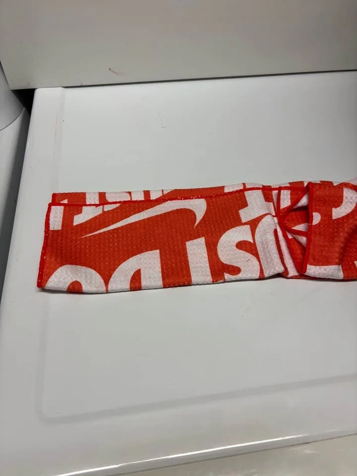 Nike Microfiber Golf Towel - Orange/White Graphic - Brand New - photo 4