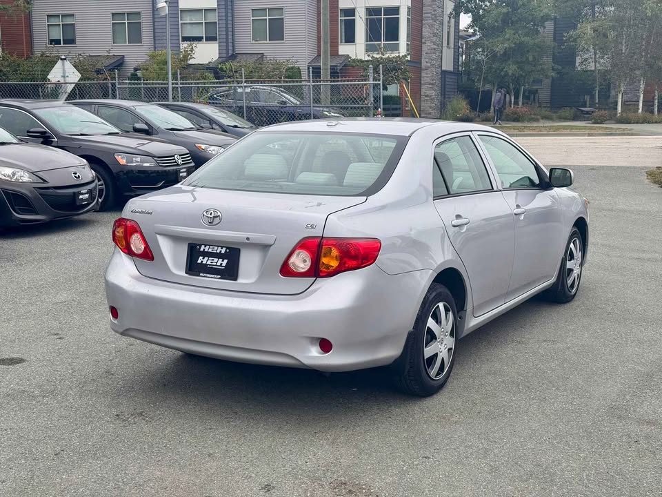 2009 Toyota Corolla - photo 2