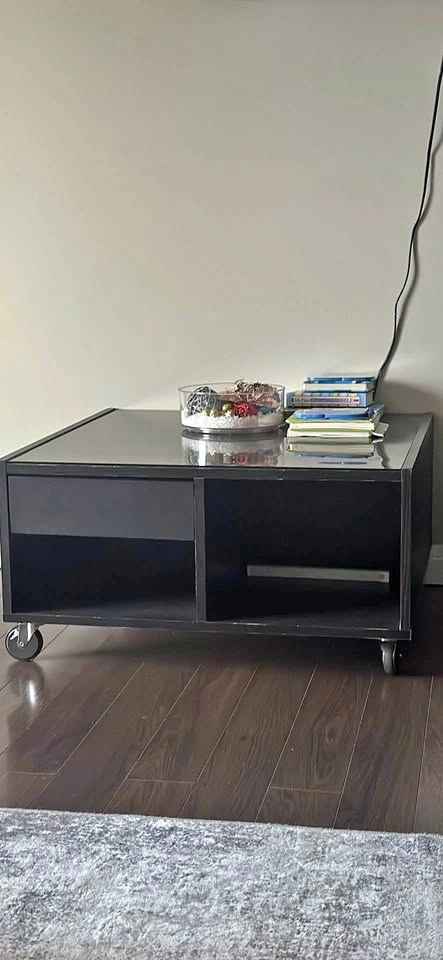 Glass top table/tv stand
