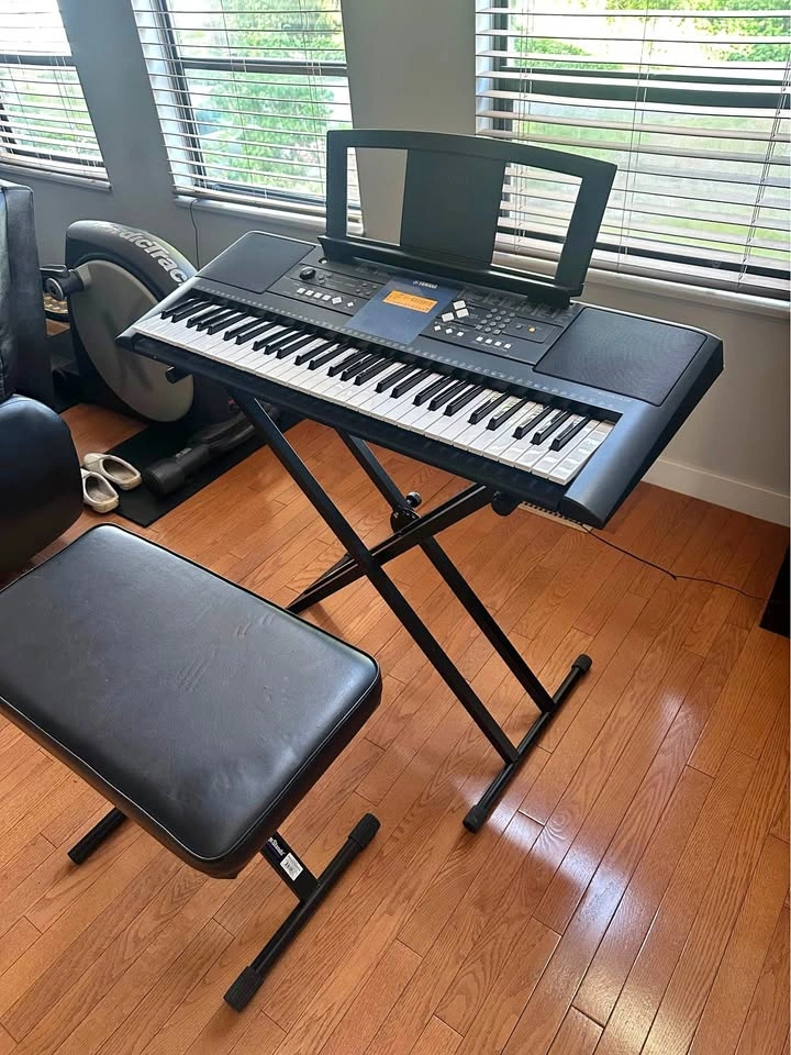 Yamaha PSR E333