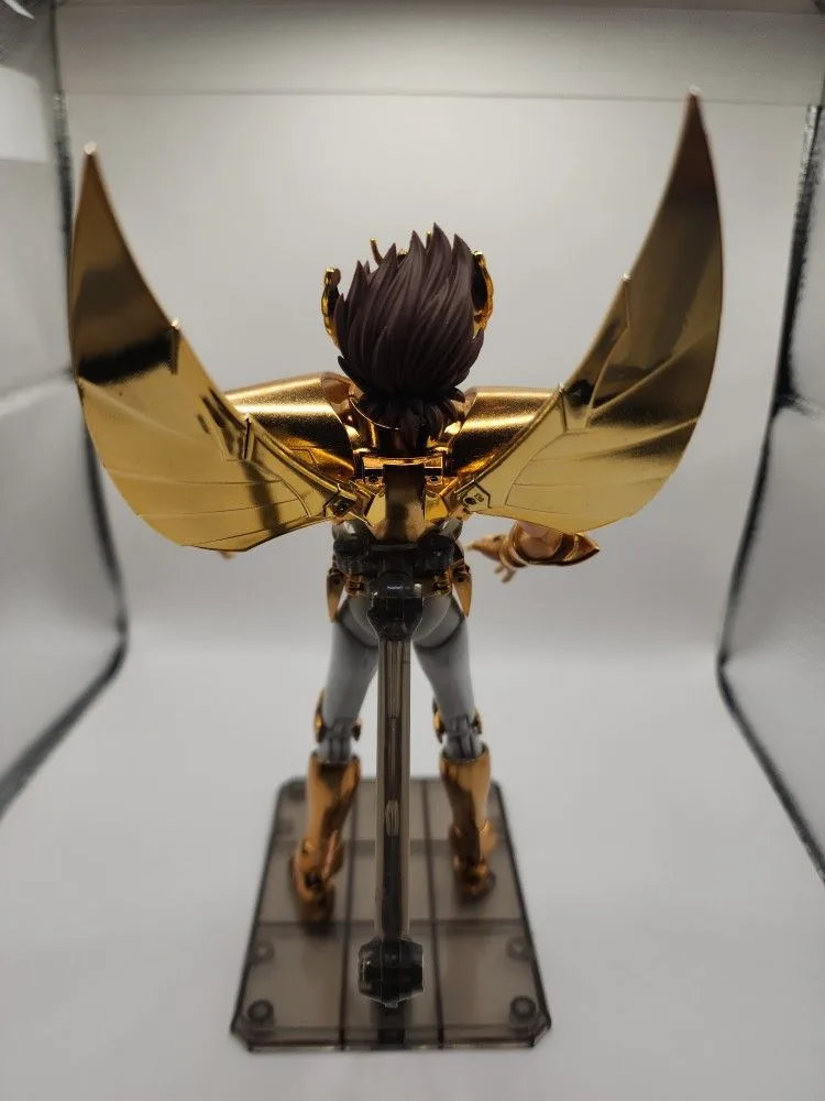 CABALLERO DEL ZODIACO PEGASO SEYA CON ARMADURA DORADA image indicator(4)