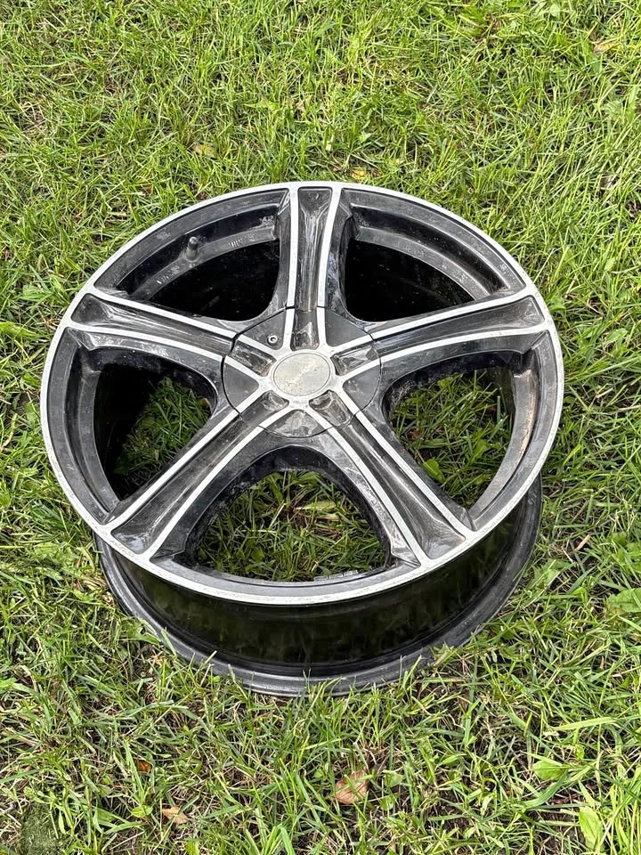 Custom vehicle rims for sale