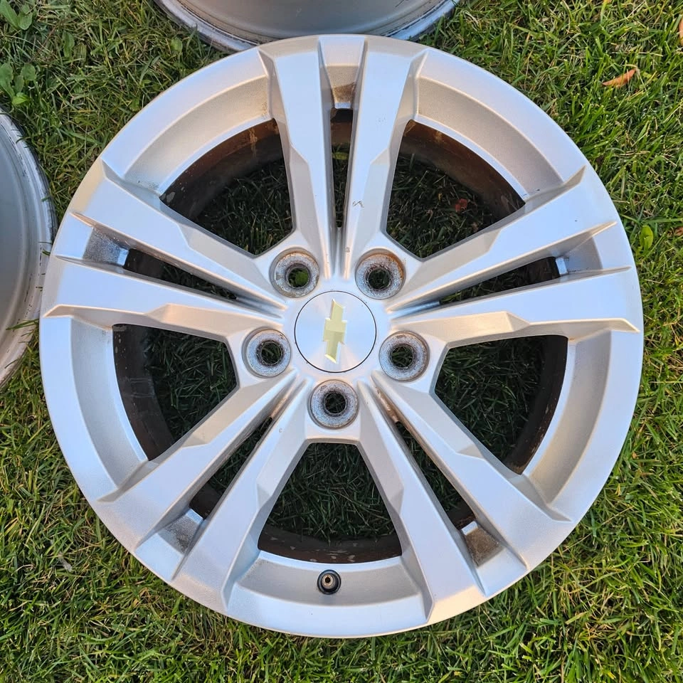 17 inch Chevrolet Equinox OEM rims 5x120 - photo 2