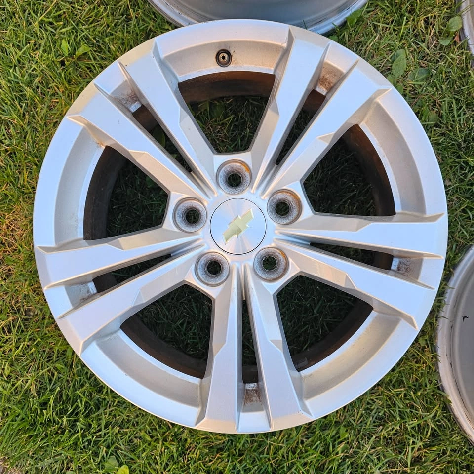 17 inch Chevrolet Equinox OEM rims 5x120 - photo 3