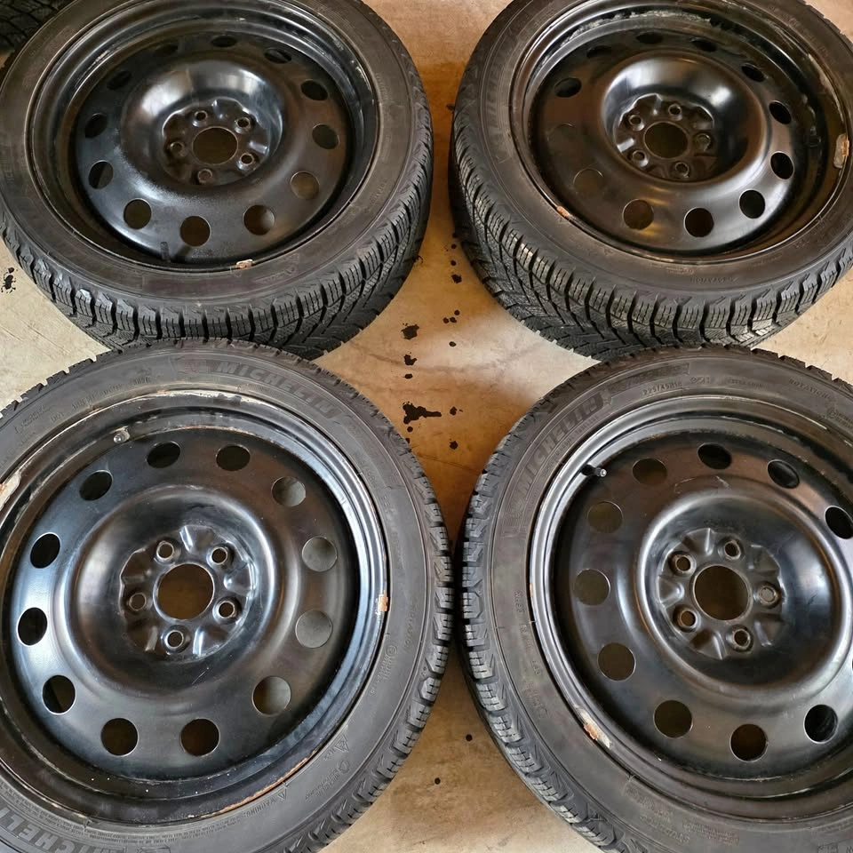 225/45/18 Michelin winter tires 90% tread with steel rims 5x114.