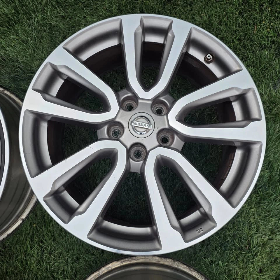 18 inch Nissan OEM alloy rims 5x114.3 Made by Enkei - photo 5