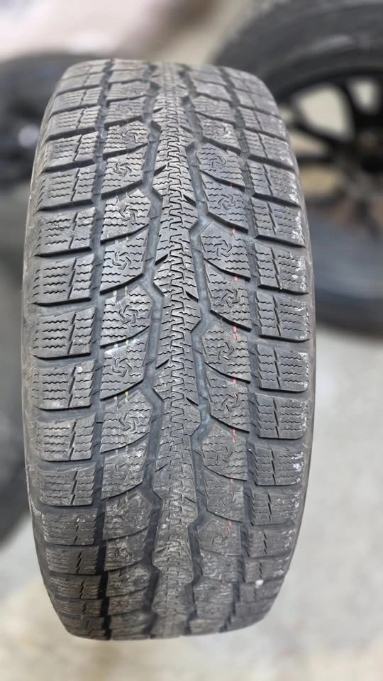 235/60/18 Toyo winter tires 95% tread - photo 4