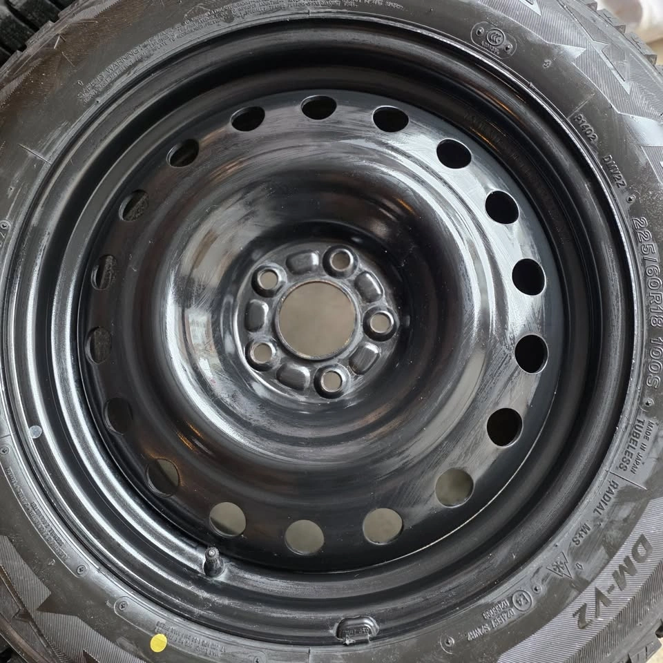 225/60/18 Bridgestone Winter Tires 95% Tread with Steel Rims - photo 2