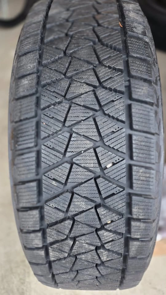 225/60/18 Bridgestone Winter Tires 95% Tread with Steel Rims - photo 5