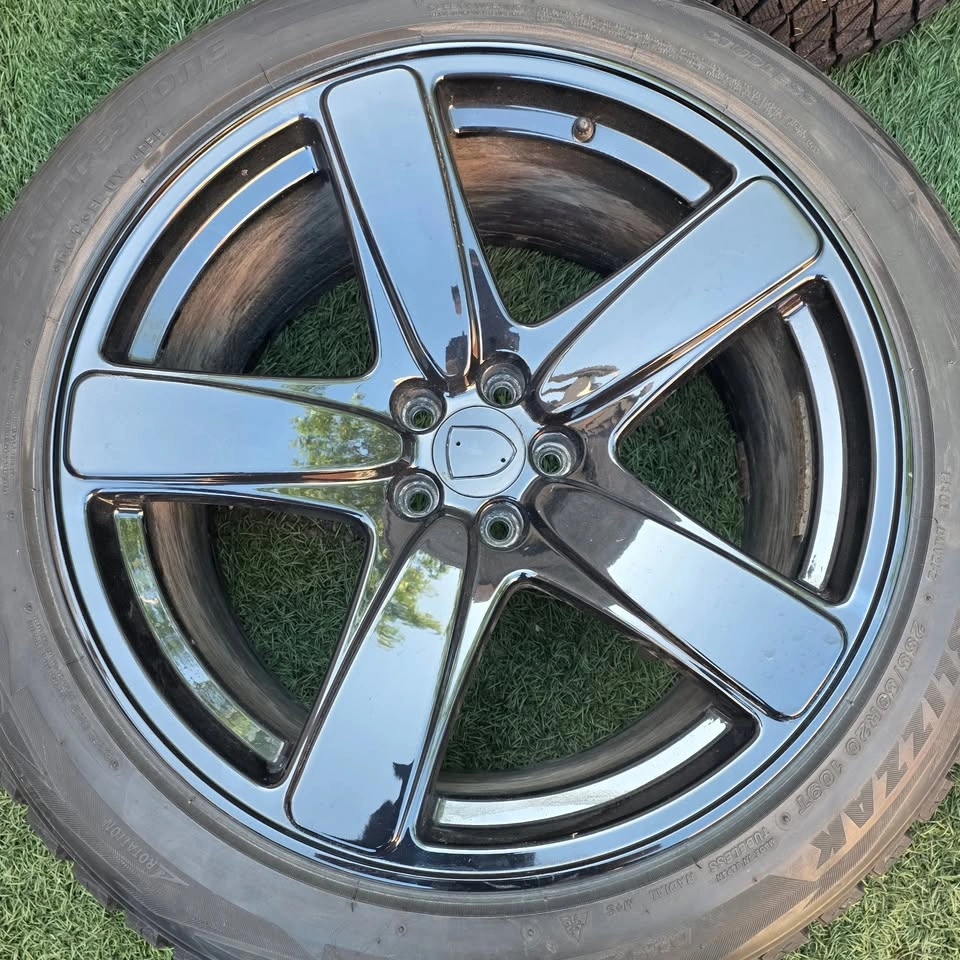 255/50/20 Bridgestone winter tires with black alloy rims 5x112 - photo 2