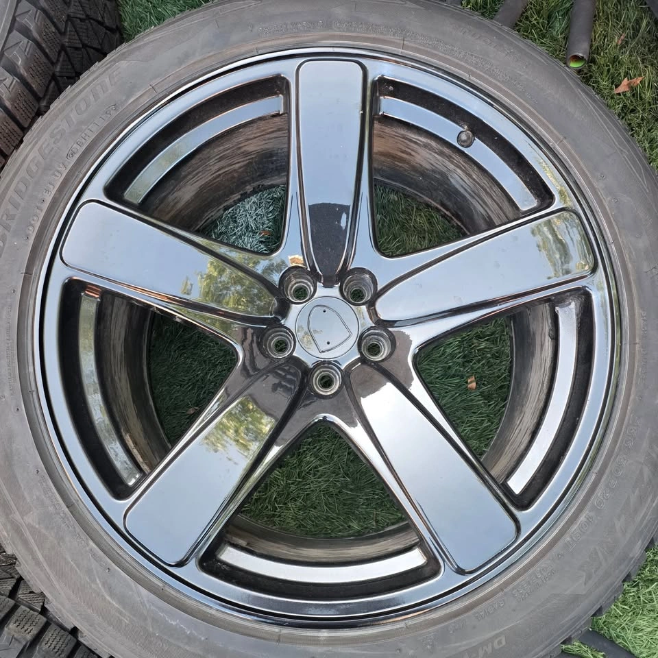 255/50/20 Bridgestone winter tires with black alloy rims 5x112 - photo 4