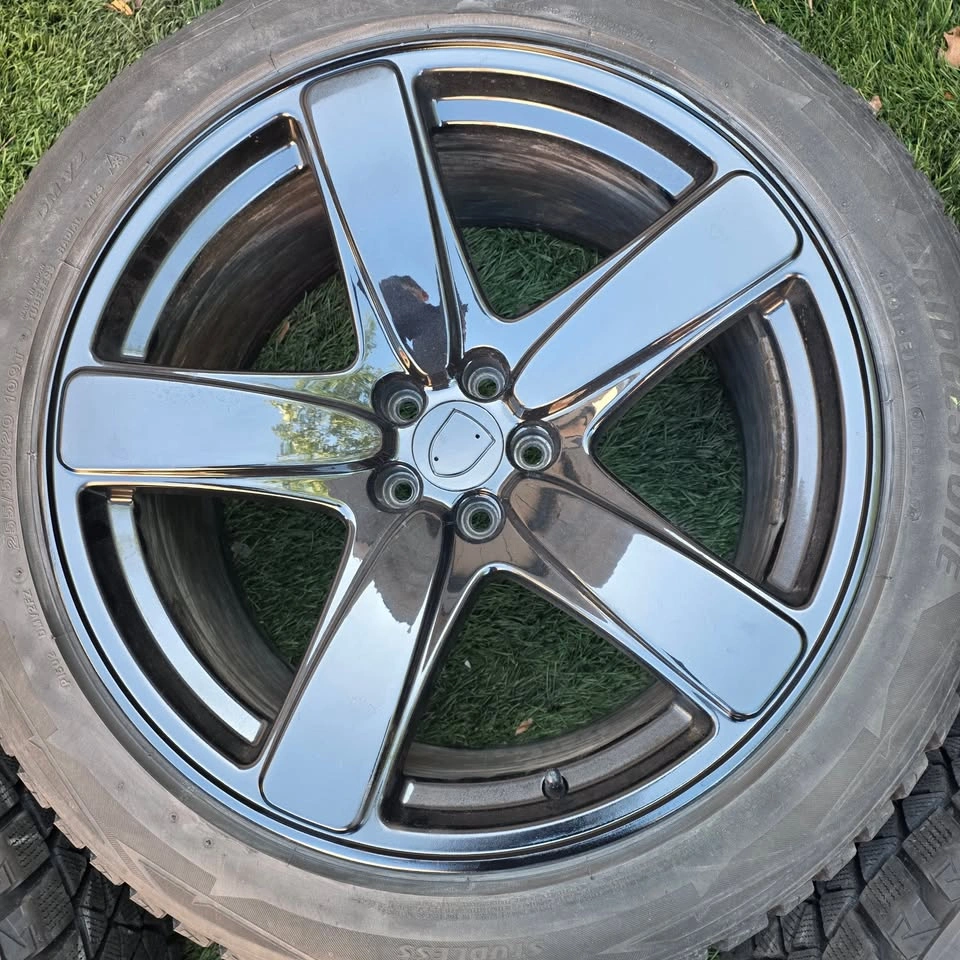 255/50/20 Bridgestone winter tires with black alloy rims 5x112 - photo 5