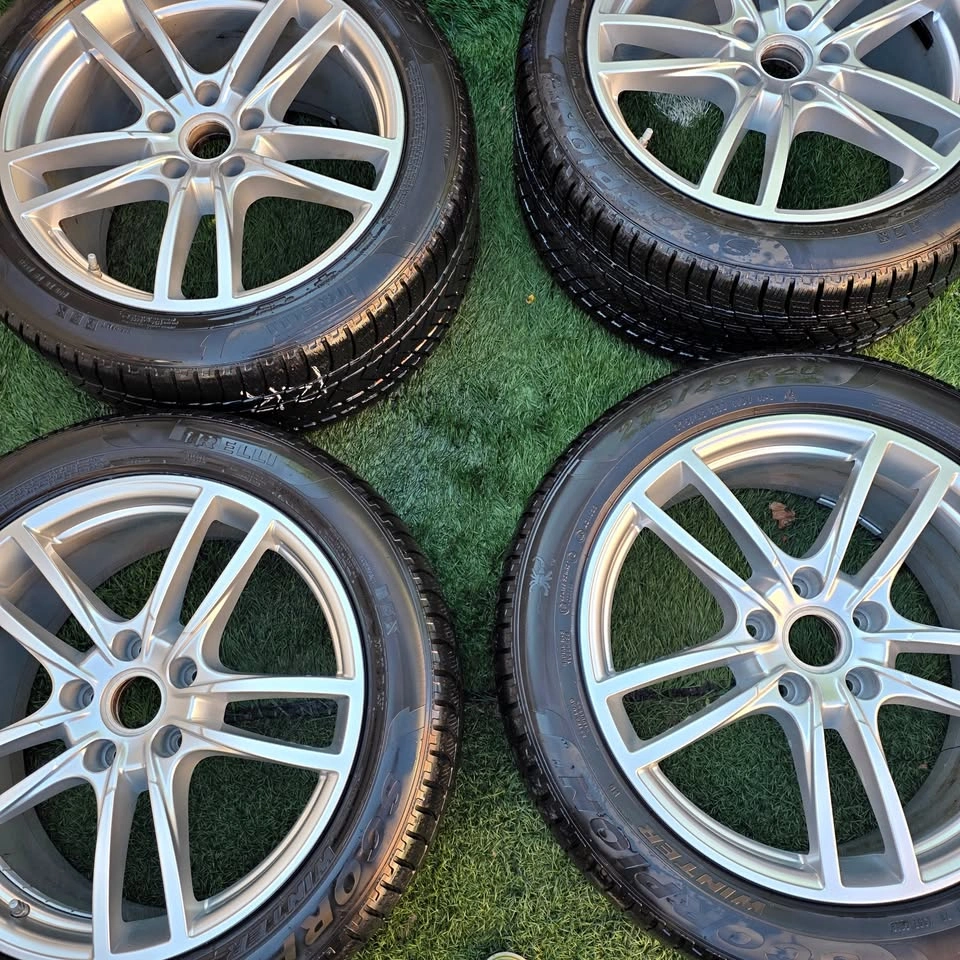 20 inch Porsche OEM rims 5x130, like new