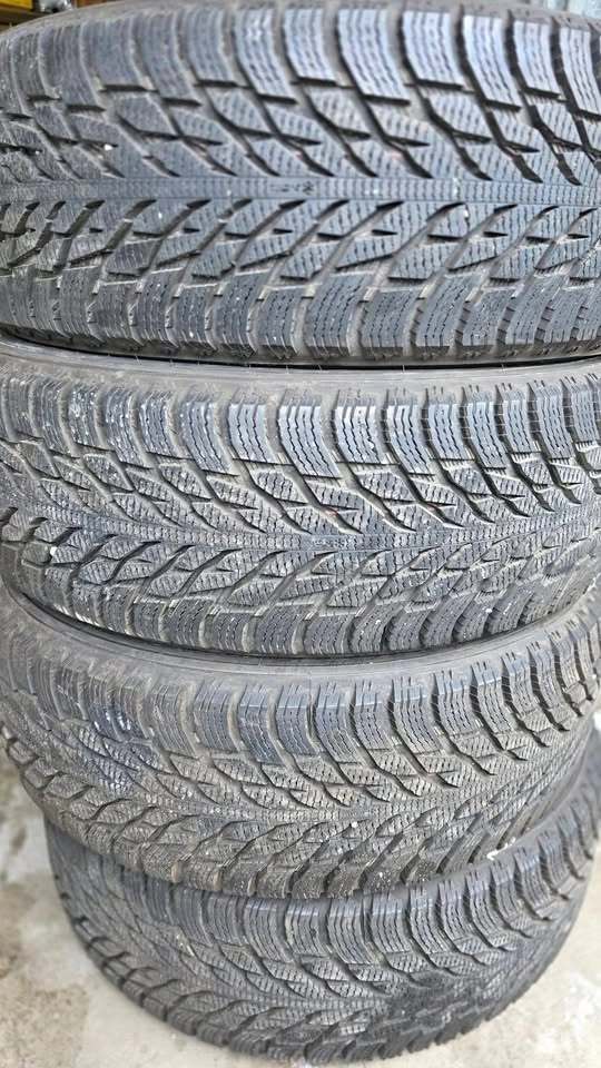 235/55/19 Nokian winter tires 95% tread