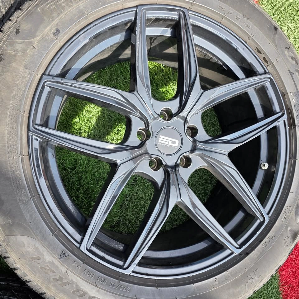 Range Rover 275/50/21 Pirelli Winter Tires with Alloy Rims - photo 4