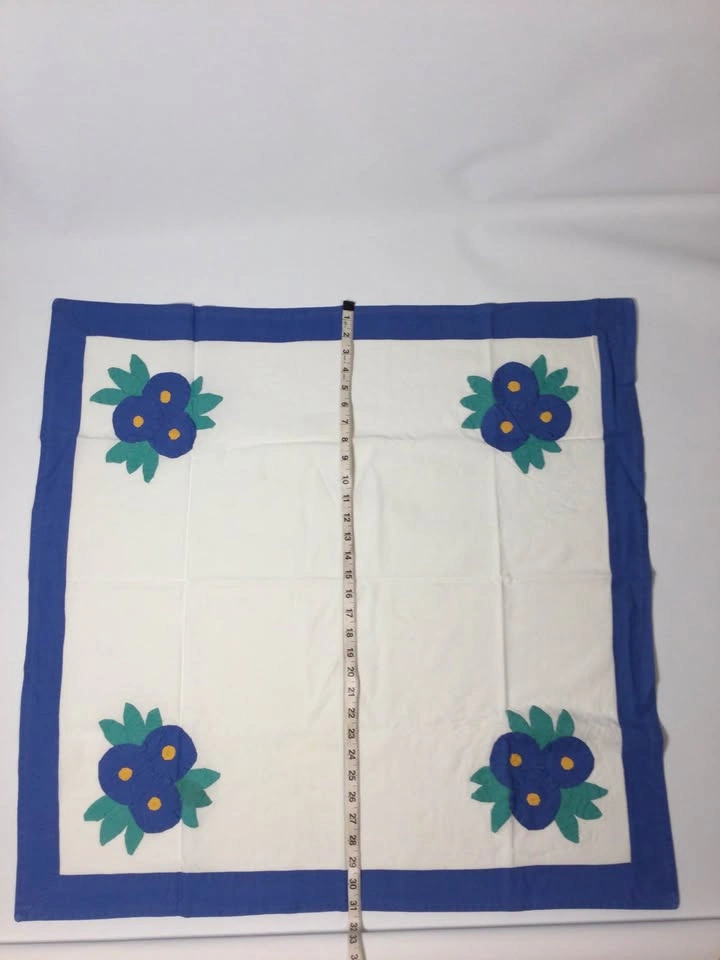 Vintage handmade applique topper tablecloth Flower 31x32” - photo 2