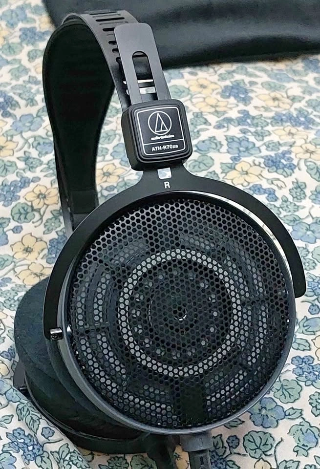 Audio-Technica ATH-R70xa Open-Back Reference Headphones