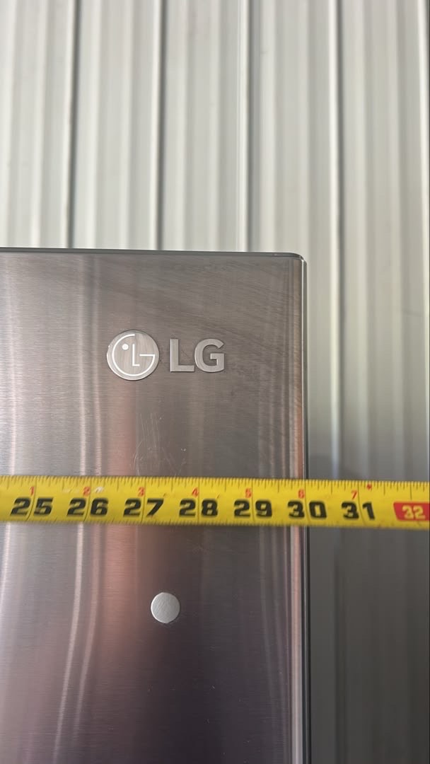 LG Bottom Freezer Refrigerator - photo 4